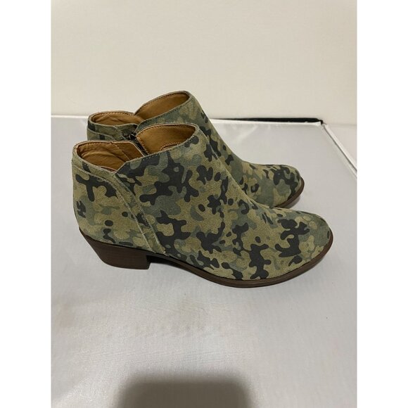 Lucky Brand Green Camo Suede Ankle Boots With Stacked Heel & Side Zipper - Picture 9 of 9